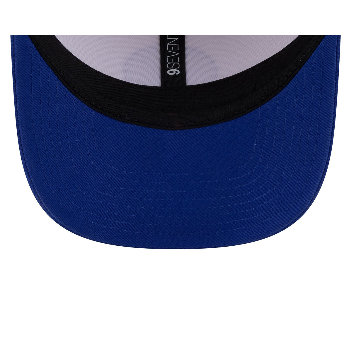 New York Knicks Loyal Corduroy 9SEVENTY Stretch-Snap Hat